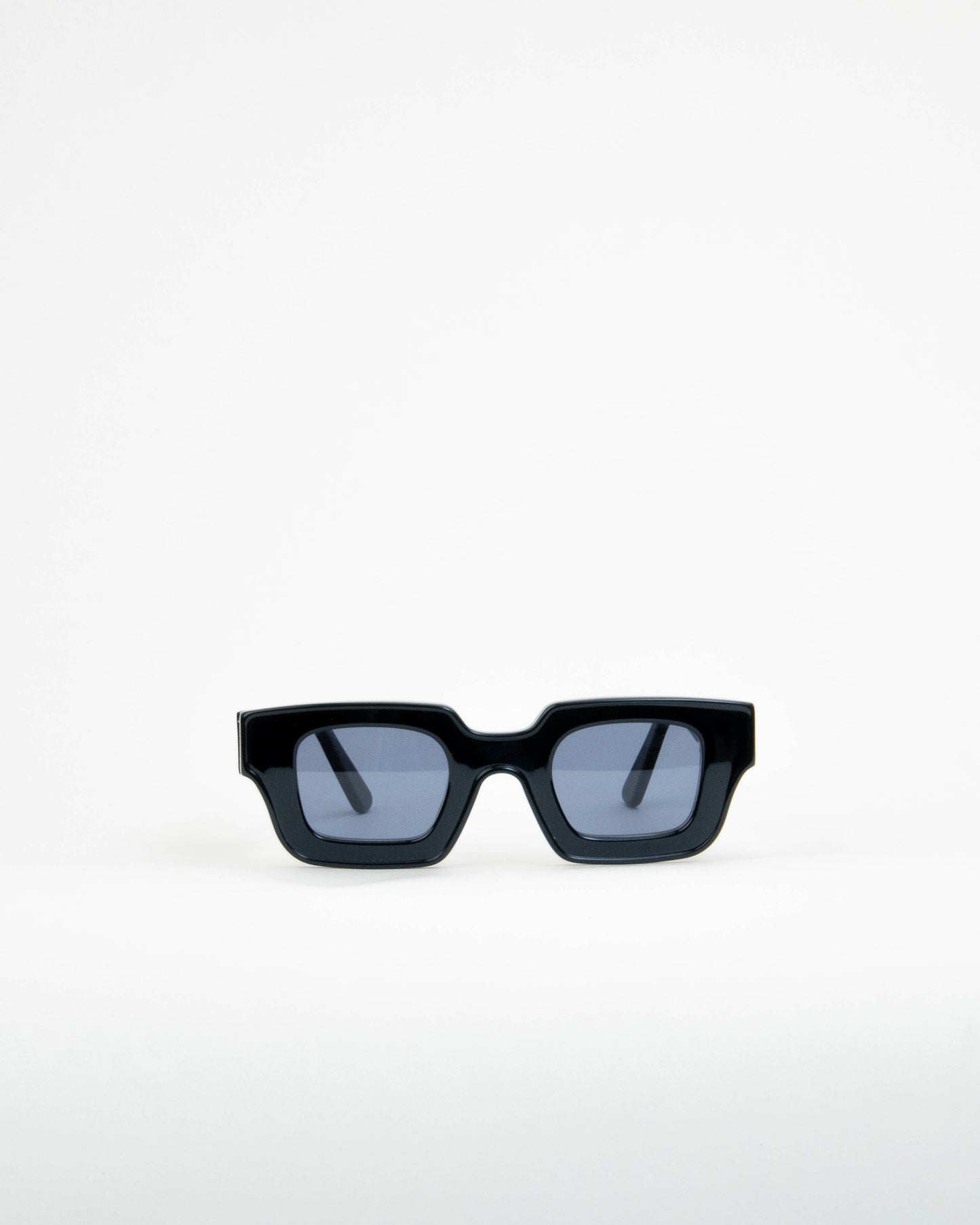 Correos Dark Horses luxury sunglasses