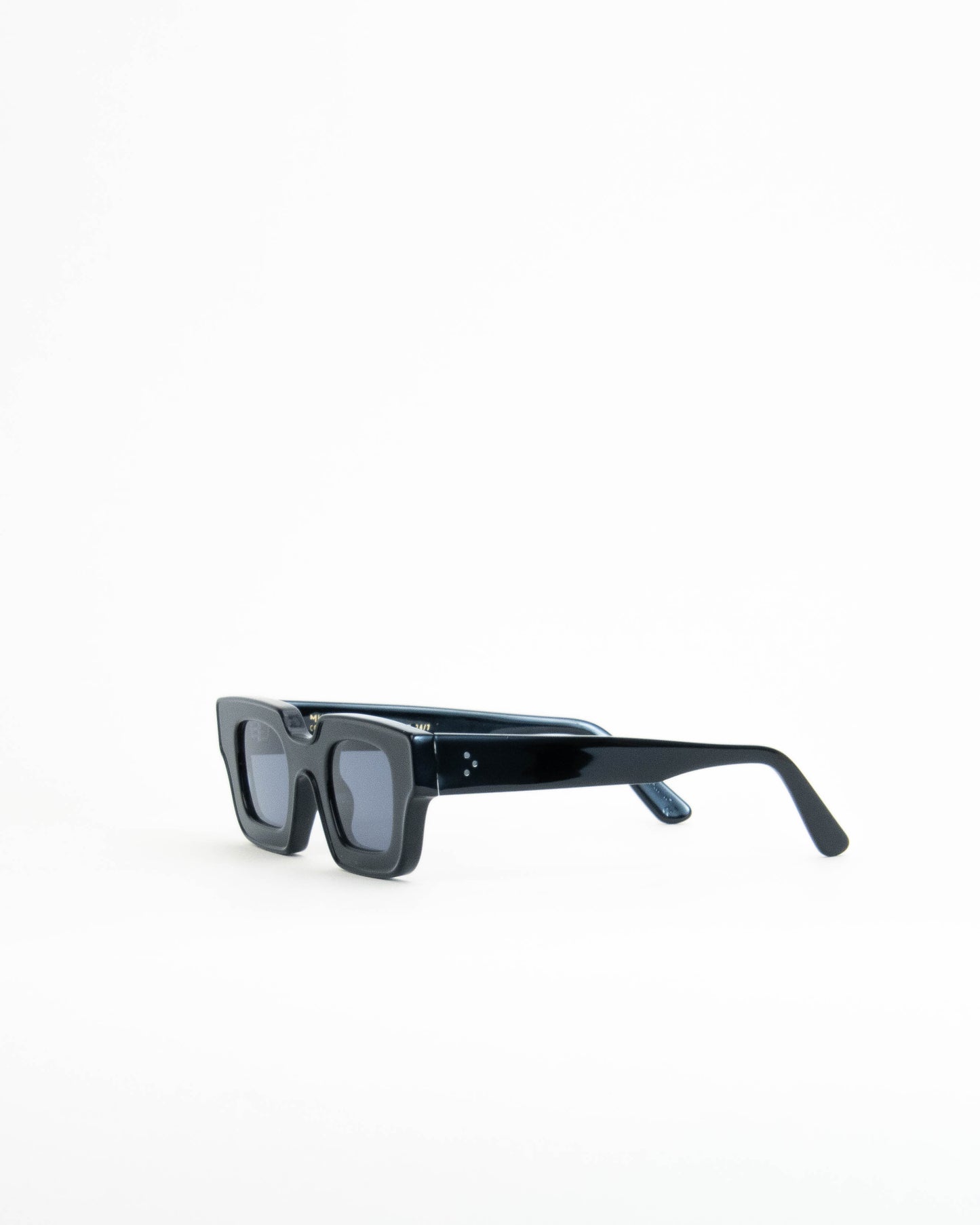 Correos Dark Horses luxury sunglasses